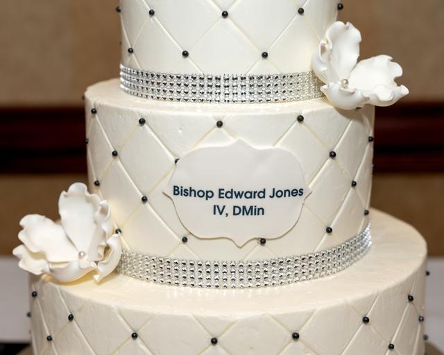 The celebration cake inscribed ‘Bishop Edward Jones IV, DMin’
